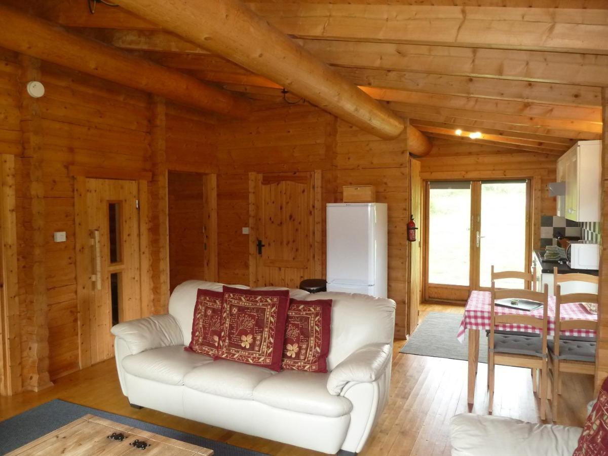 Glenbeag Mountain Lodges Glenshee エクステリア 写真